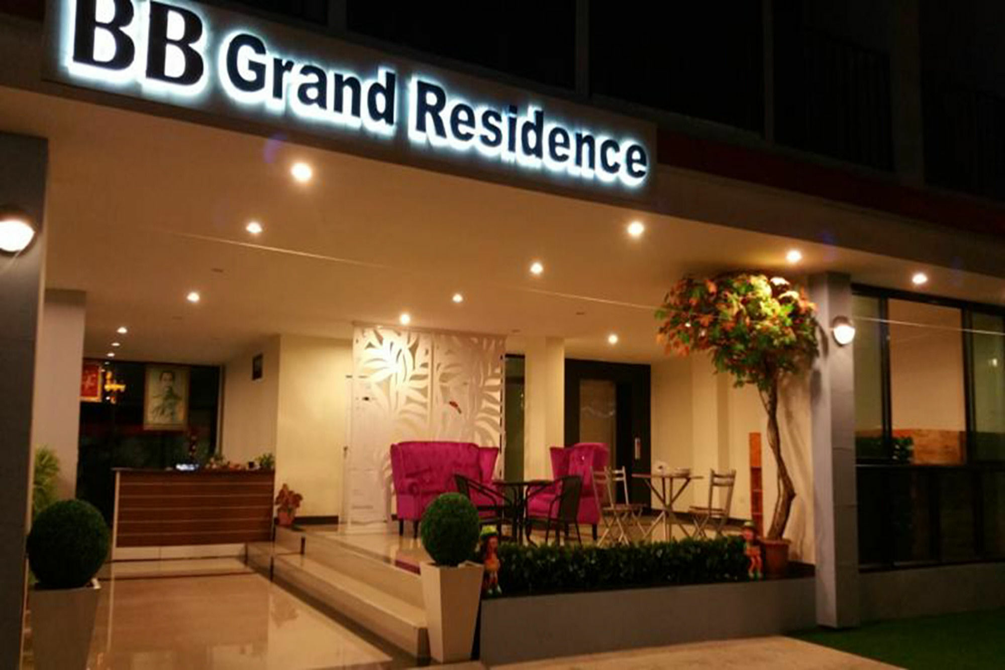 الشقق الفندقية باتايافي  سكن BB Grand المظهر الخارجي الصورة